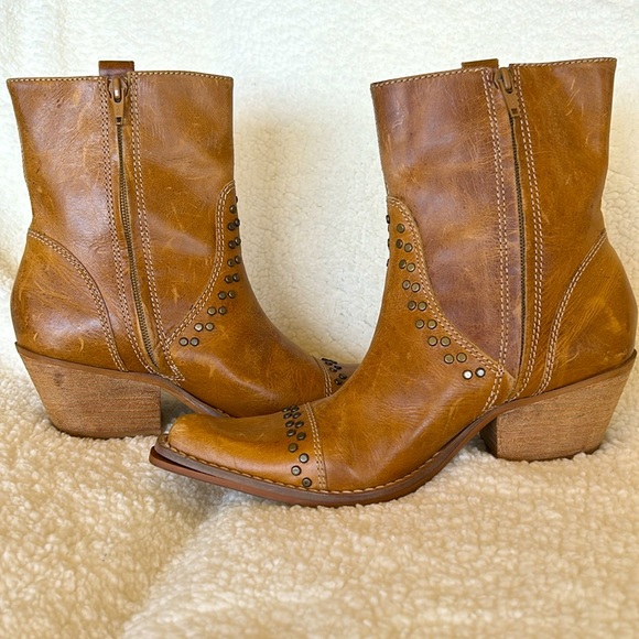 Penny Loves Kenny Leather Studded Boot - Women 8.5 - Picture 3 of 4